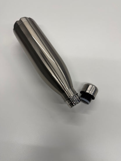 Stainless steel drinking bottle in white 750 ml