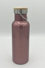 Lade das Bild in den Galerie-Viewer, Edelstahl-Trinkflasche mit Bambusdeckel in drei verschiedenen Farben - KlaSopLeen UG
