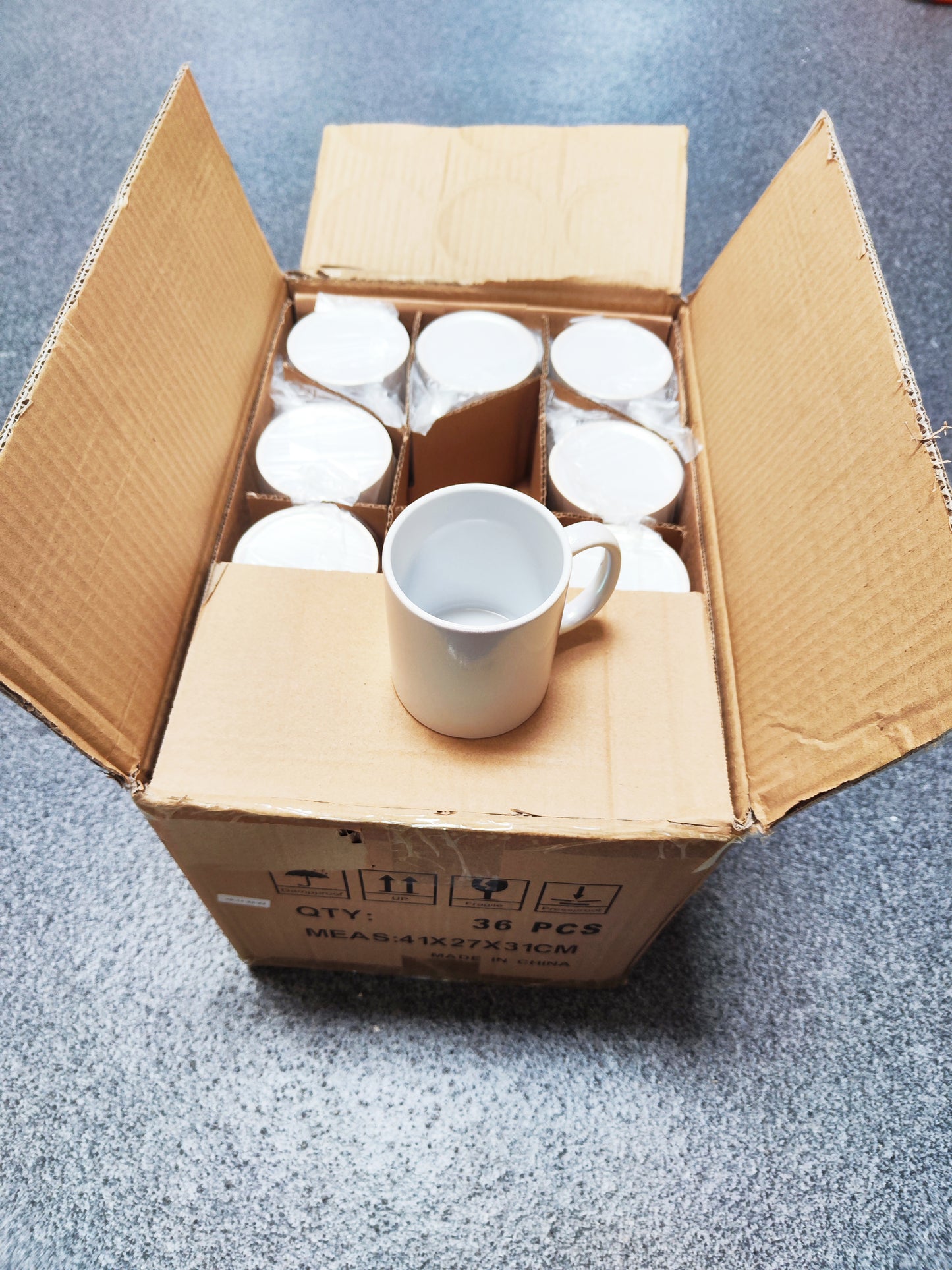 36 Tassen Pearl schimmernd Grün, Lila, Blau (Stk.0,99 €)