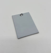 Lade das Bild in den Galerie-Viewer, Anhänger aus Aluminium mit Leuchteffekt - KlaSopLeen UG

