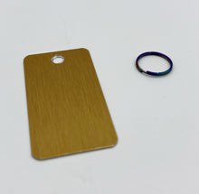 Lade das Bild in den Galerie-Viewer, Aluminiumanhänger, Gold, ca. 5 x 2,6 cm - KlaSopLeen UG
